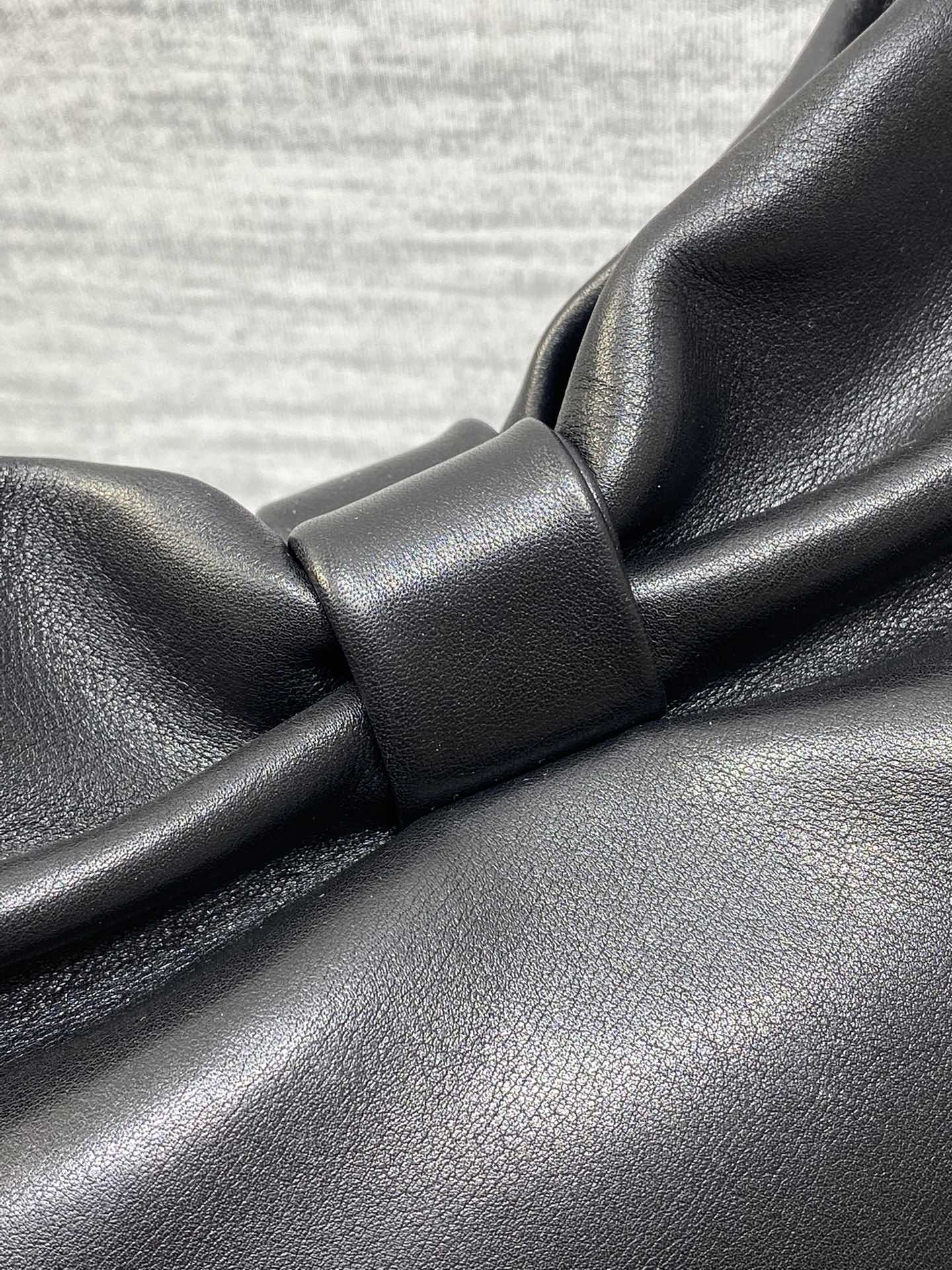 Bagsaaa Small D10r Bow Bag Black Lambskin - 26cm