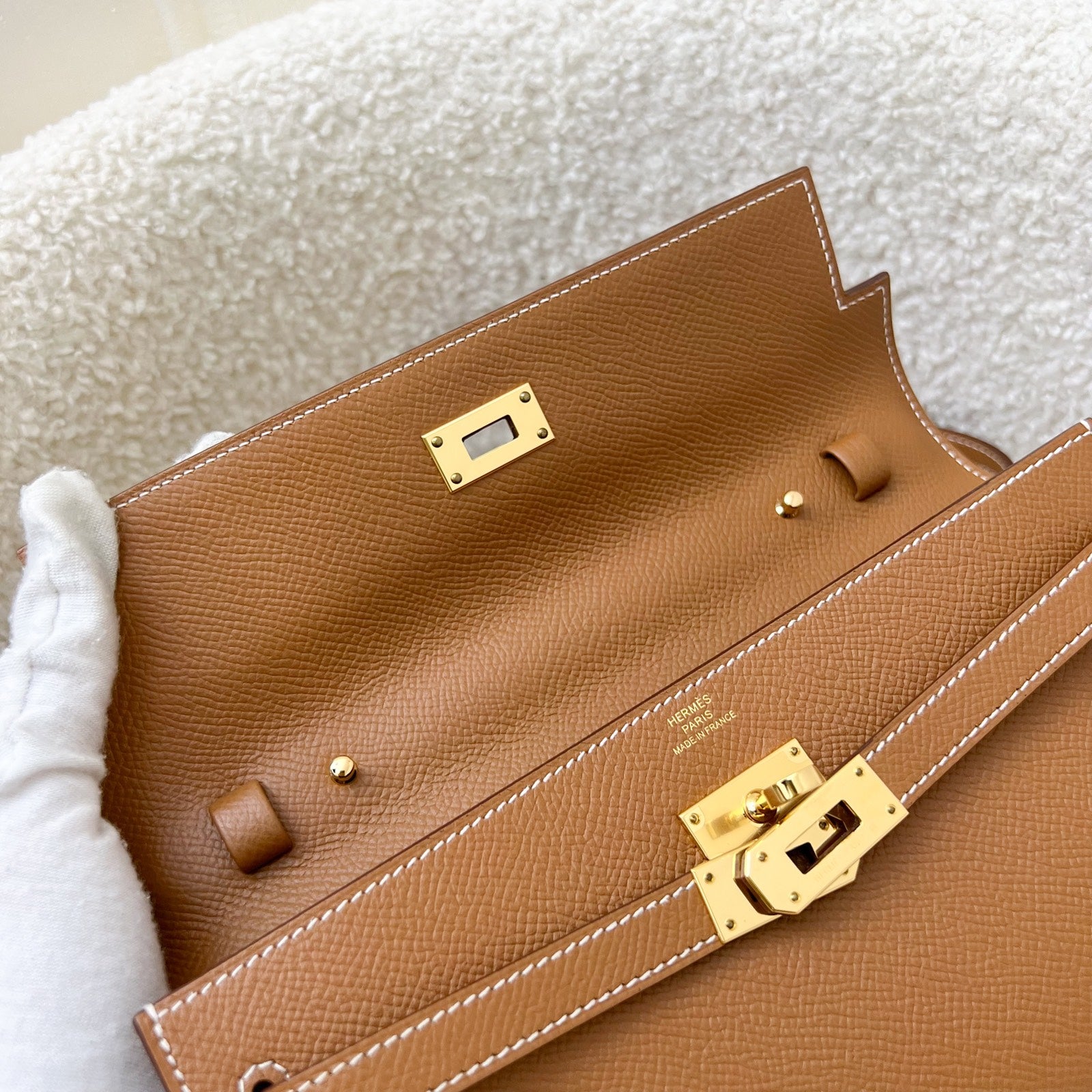 Bagsaaa H**me5 Kelly Classique To Go wallet Brown & gold - 20cm