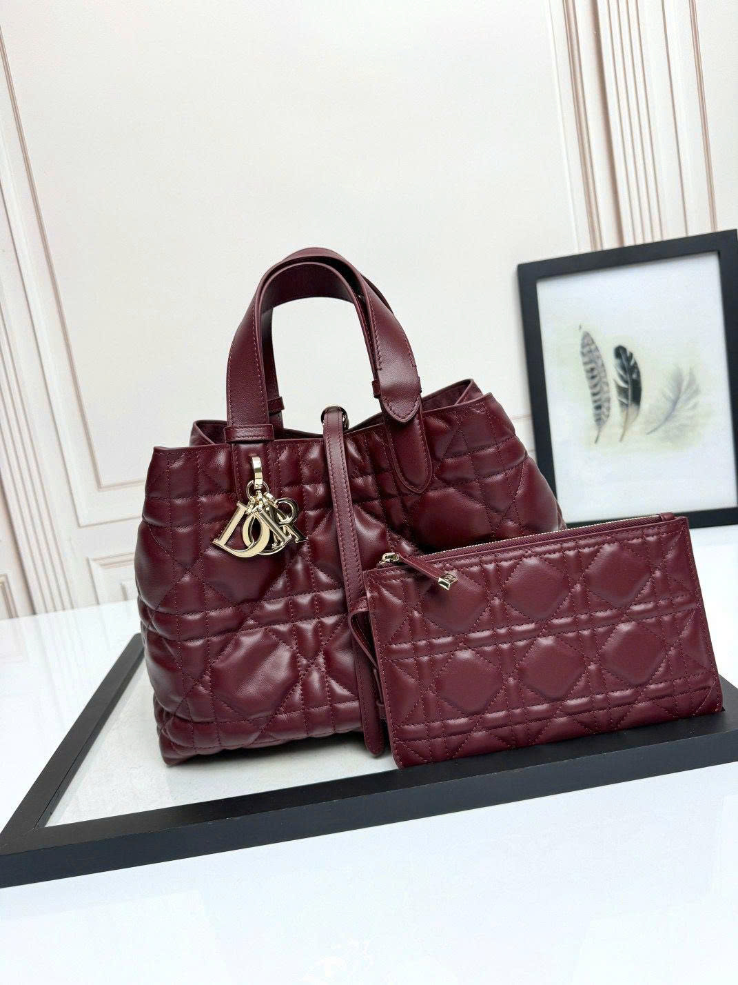 Bagsaaa Medium D10r Toujours Bag Plum Macrocannage Calfskin - 28.5cm