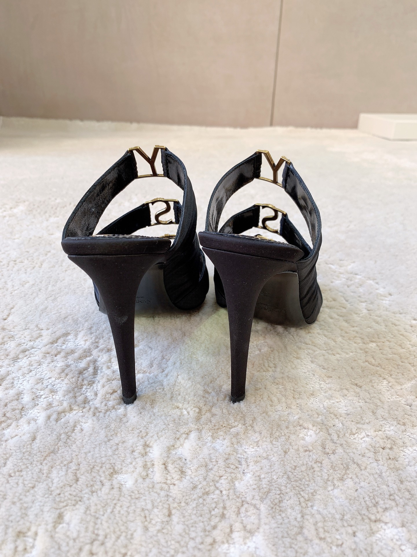 Bagsaaa Y51 EMILIE Satin Crepe Mules black - 11 cm
