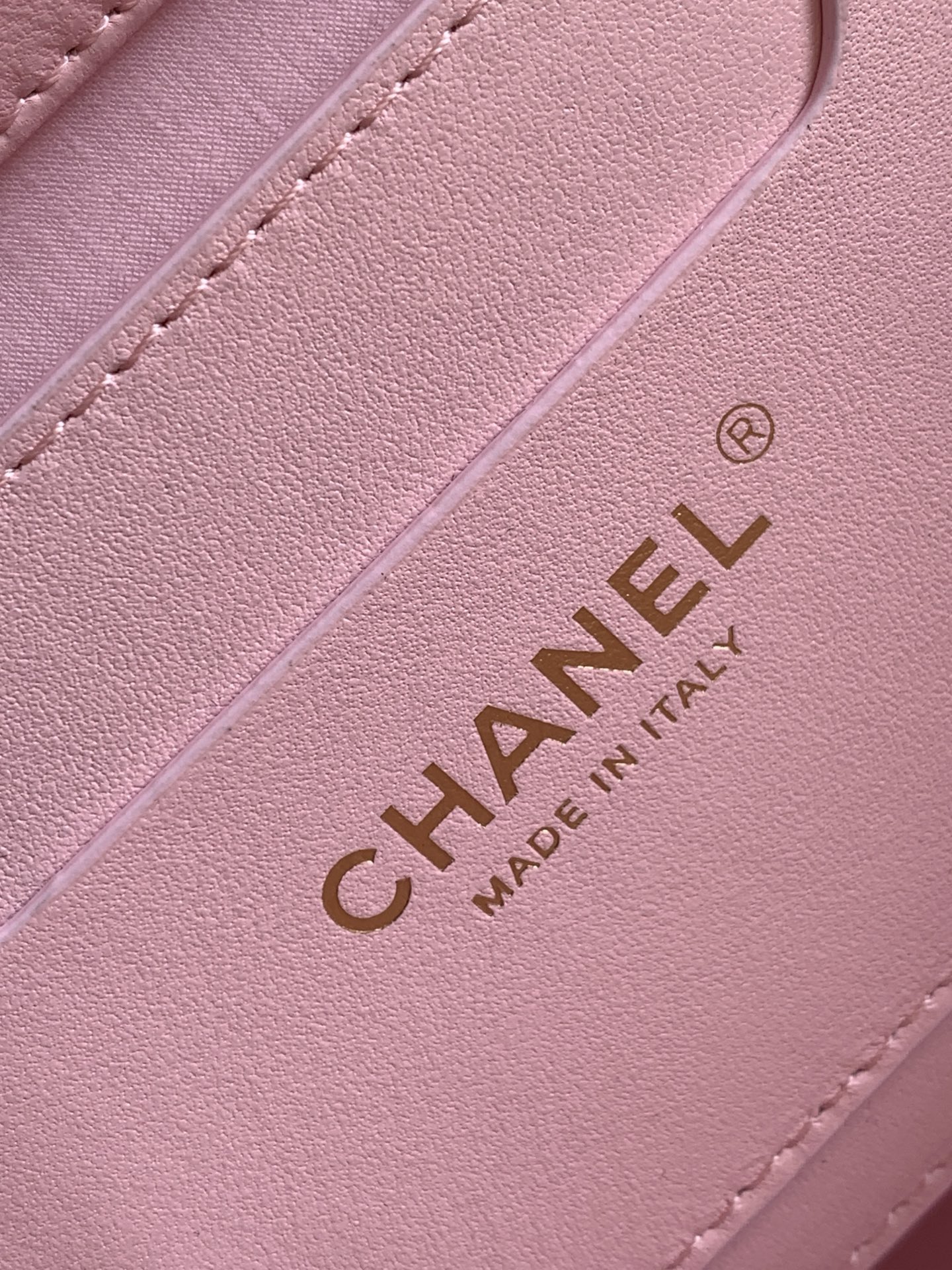 Bagsaaa Ch**el Small Small Tote beige braided straw and light pink lambskin AS5951 - 41cm
