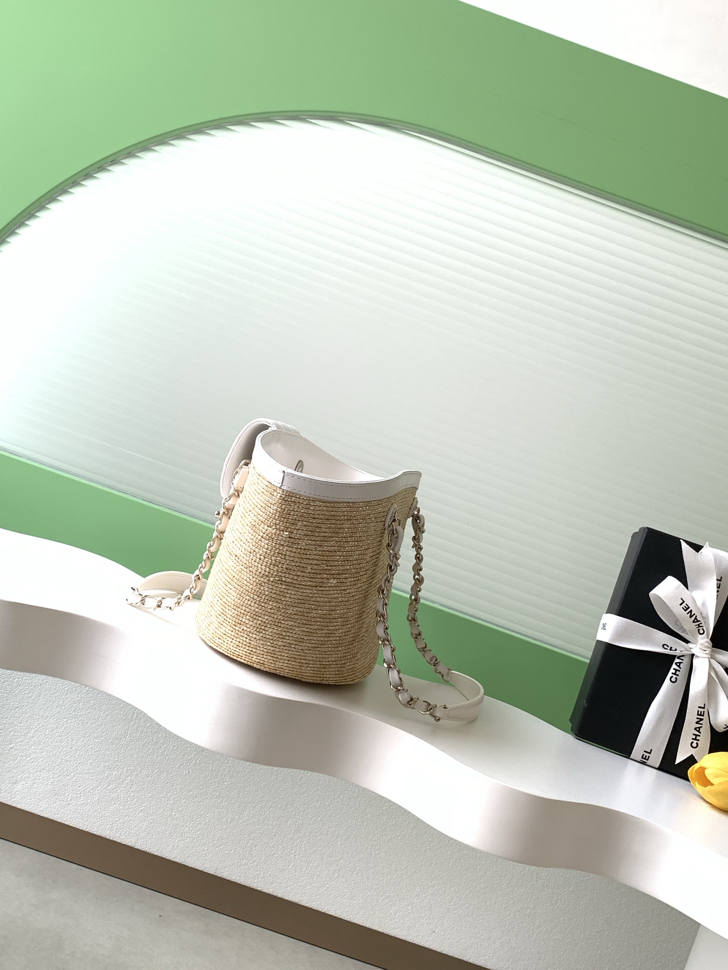 Bagsaaa Ch**el Small Small Tote beige braided straw and white lambskin AS5951 - 41cm