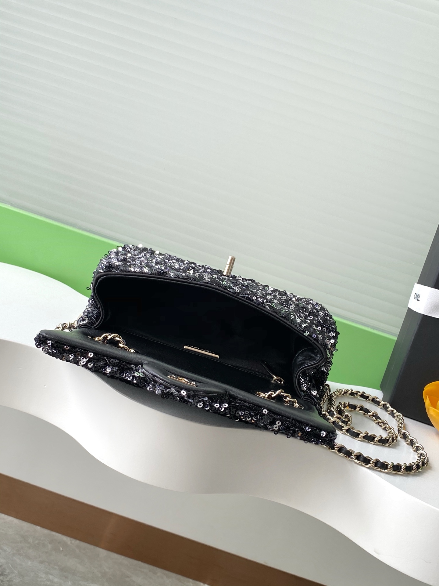 Bagsaaa Ch**el small flap bag in black and white sequins with gold-tone metal - 21cm