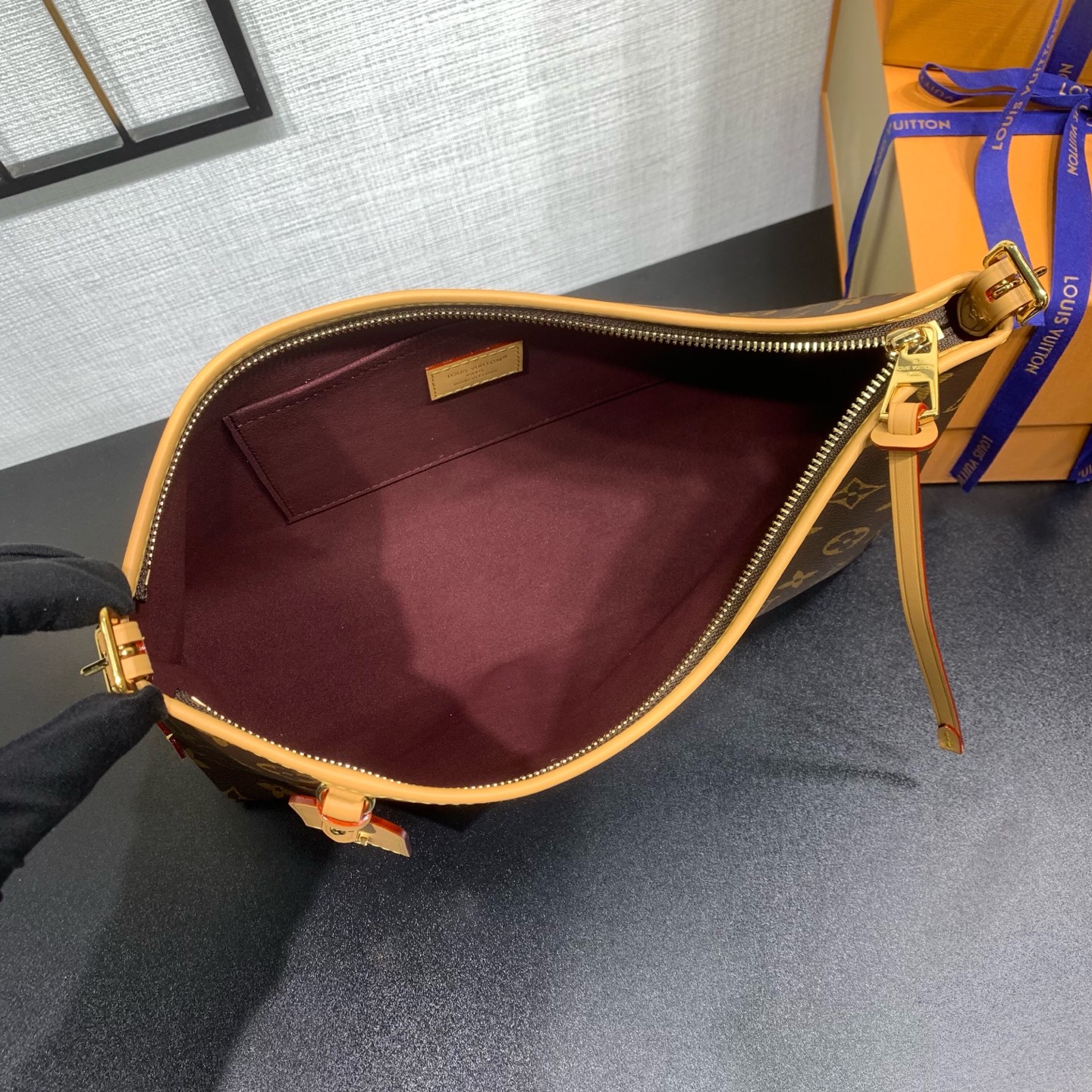 Bagsaaa LV M28101 CarryAll East West Monogram - 36cm
