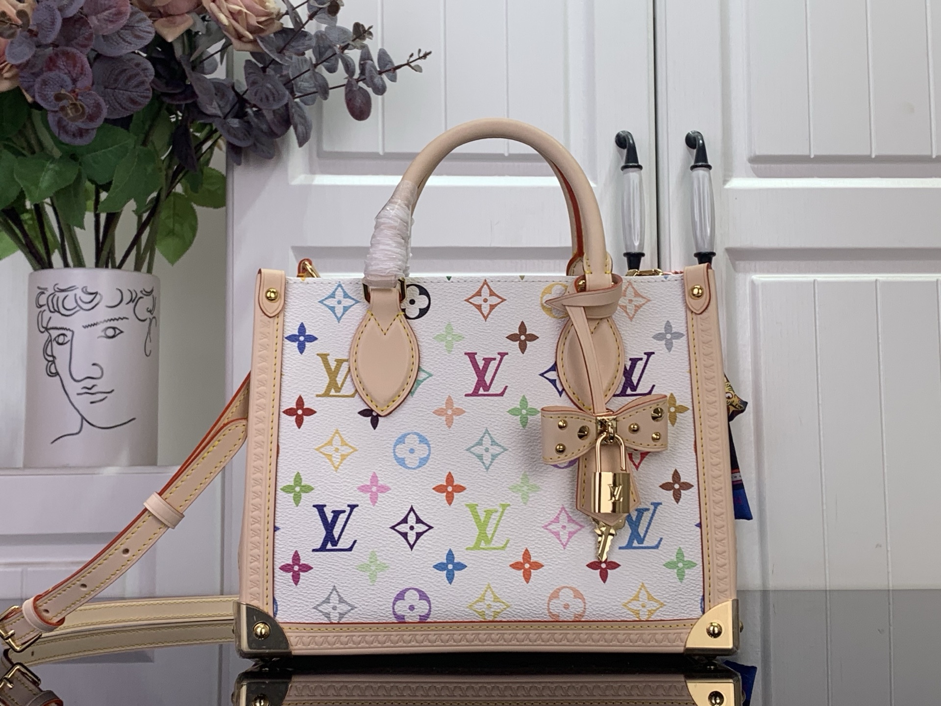 Bagsaaa M27580 LV x TM Onthego PM Multicolor/White - 25cm