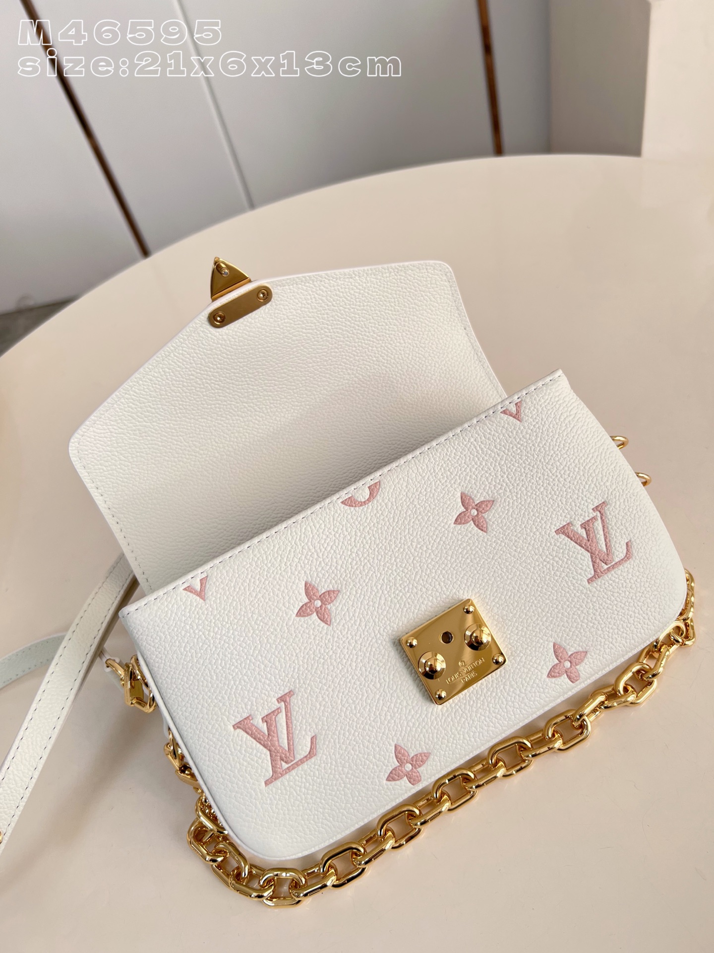 Bagsaaa LV M27575 Pochette Métis East West Milky White/Peach - 21.5cm