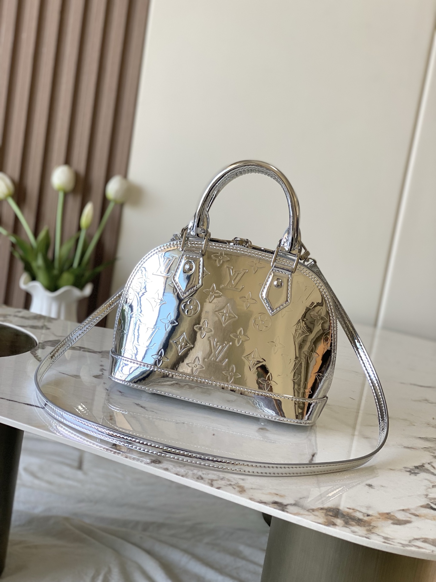 Bagsaaa M26335 LV Ski Alma BB Silver - 23.5cm