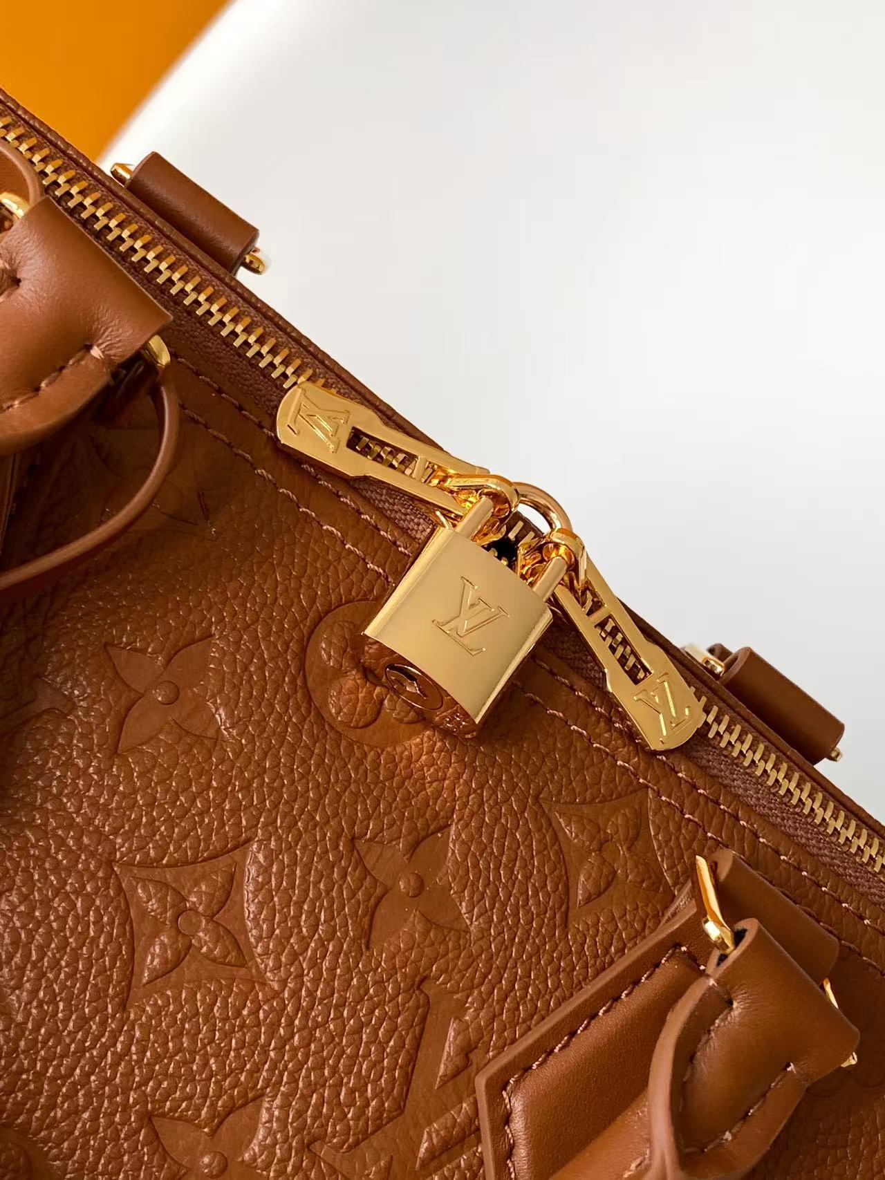 Bagsaaa LV M28662 Speedy Soft 30 brown - 30cm