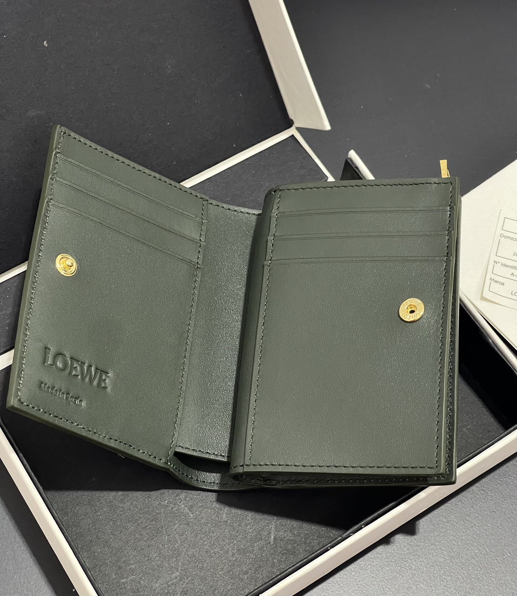 Bagsaaa L0ew* Compact Landscape wallet in nappa calfskin green - 11cm