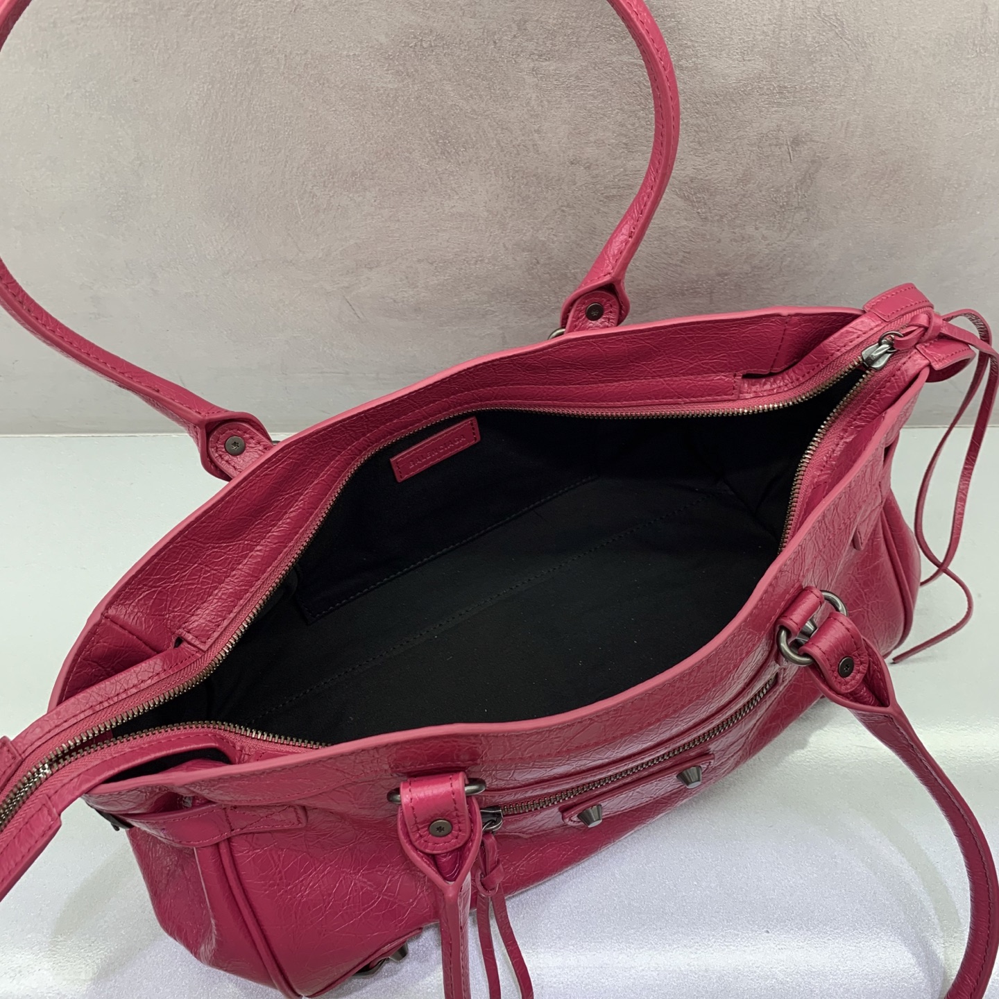 Bagsaaa Ba1en*iaga Le City East/West shoulder bag pink - 31cm
