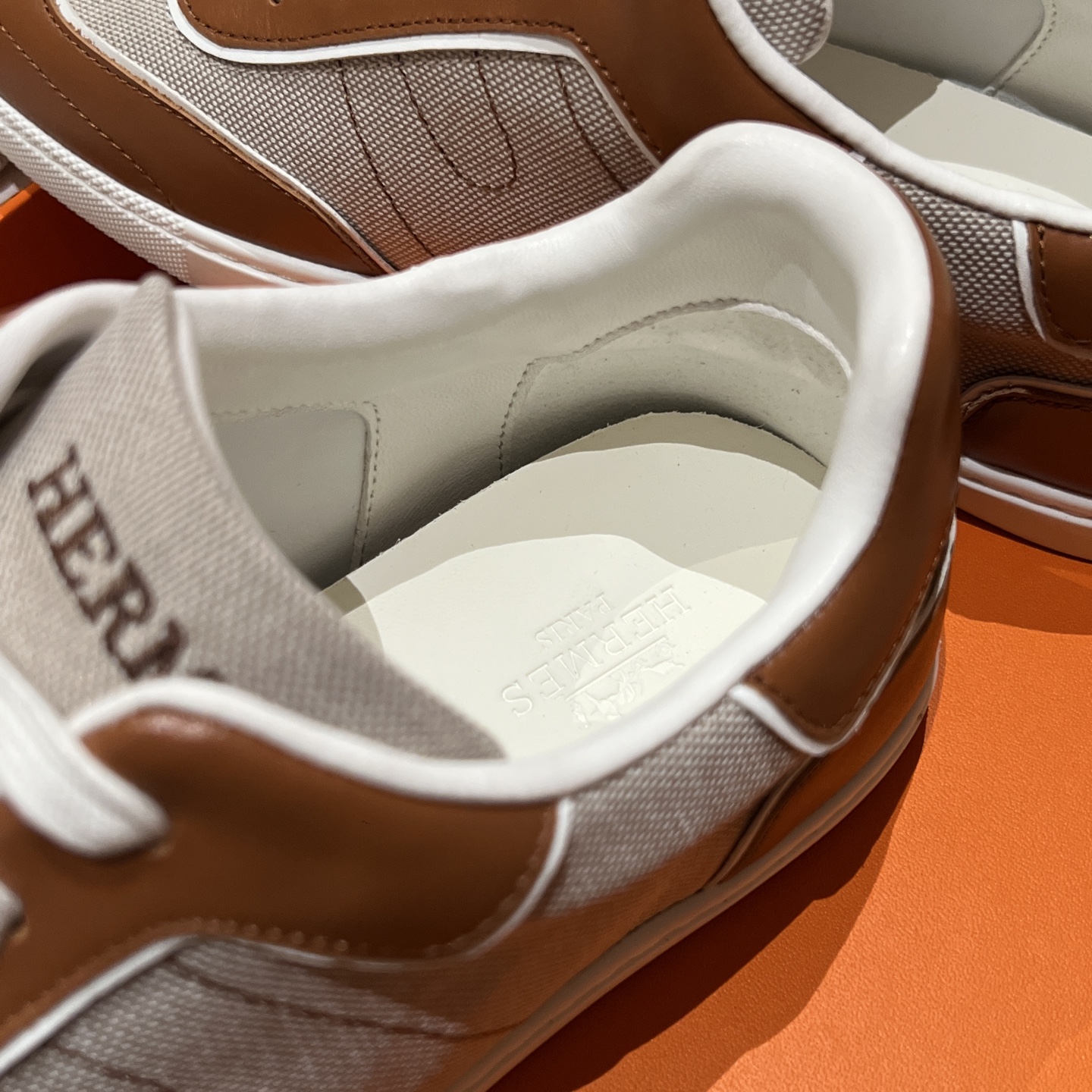 Bagsaaa H**me5 Match sneaker brown & beige