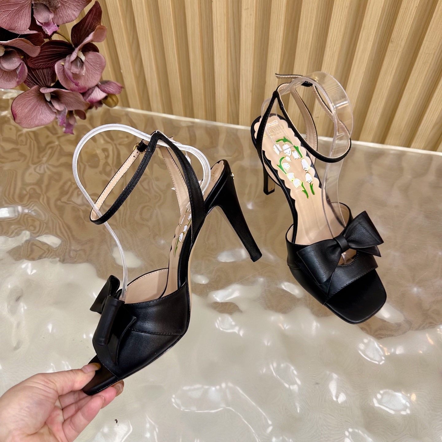 Bagsaaa Va1e*ntin0 Bowow Kidskin Sandal 95Mm black