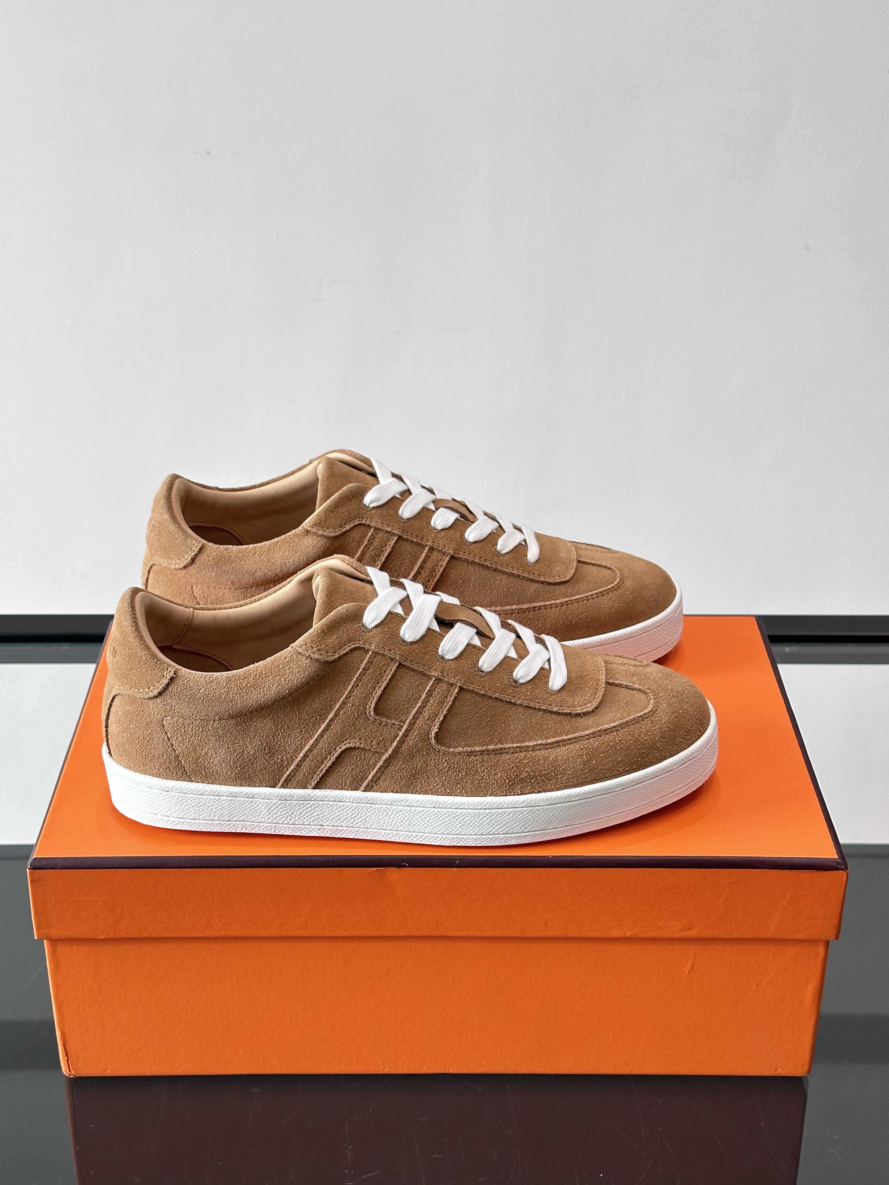 Bagsaaa H**me5 Boomerang sneaker brown suede