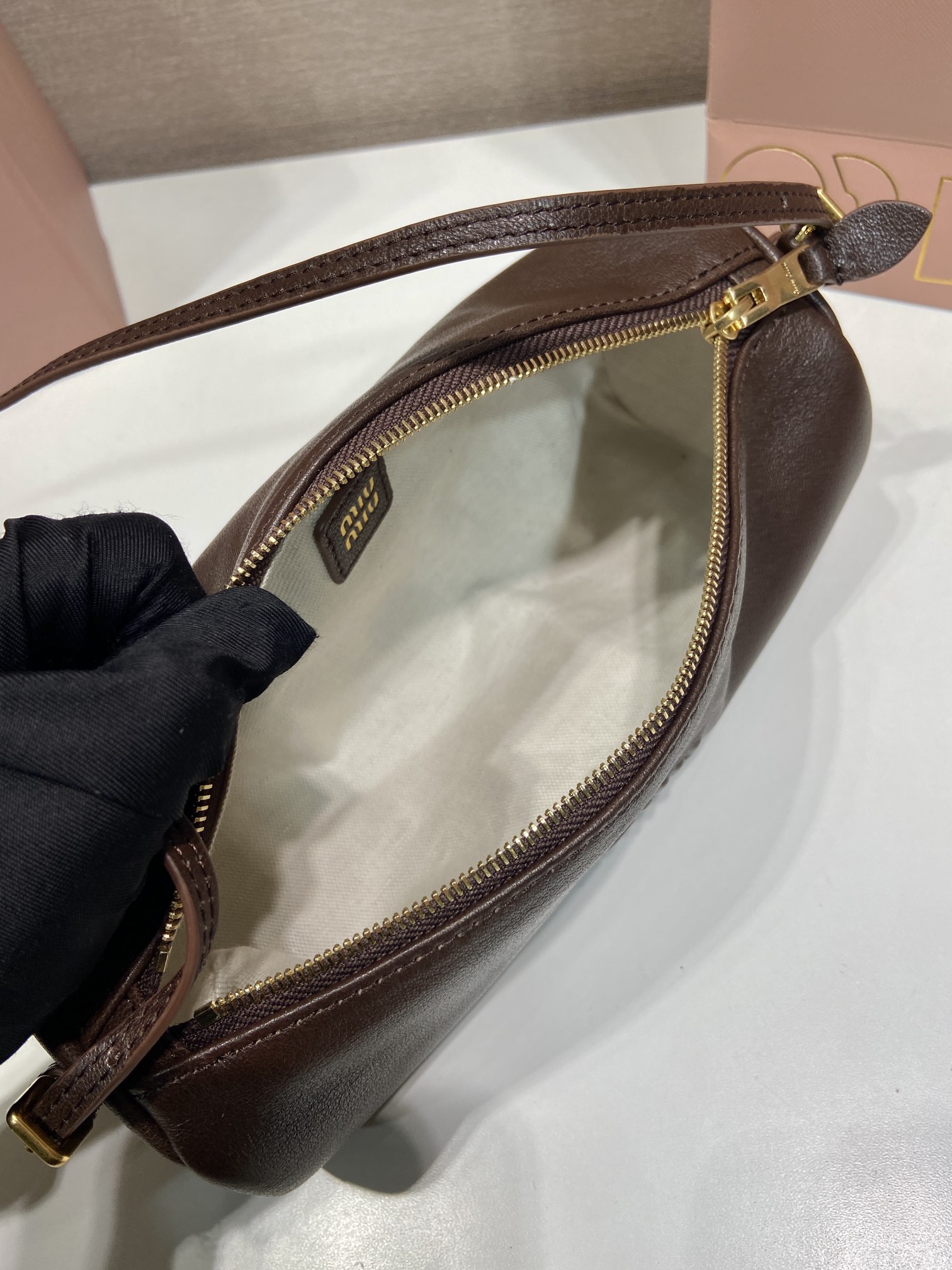 Bagsaaa Miu Miu Suede pouch 5NE851 dark brown - 22cm