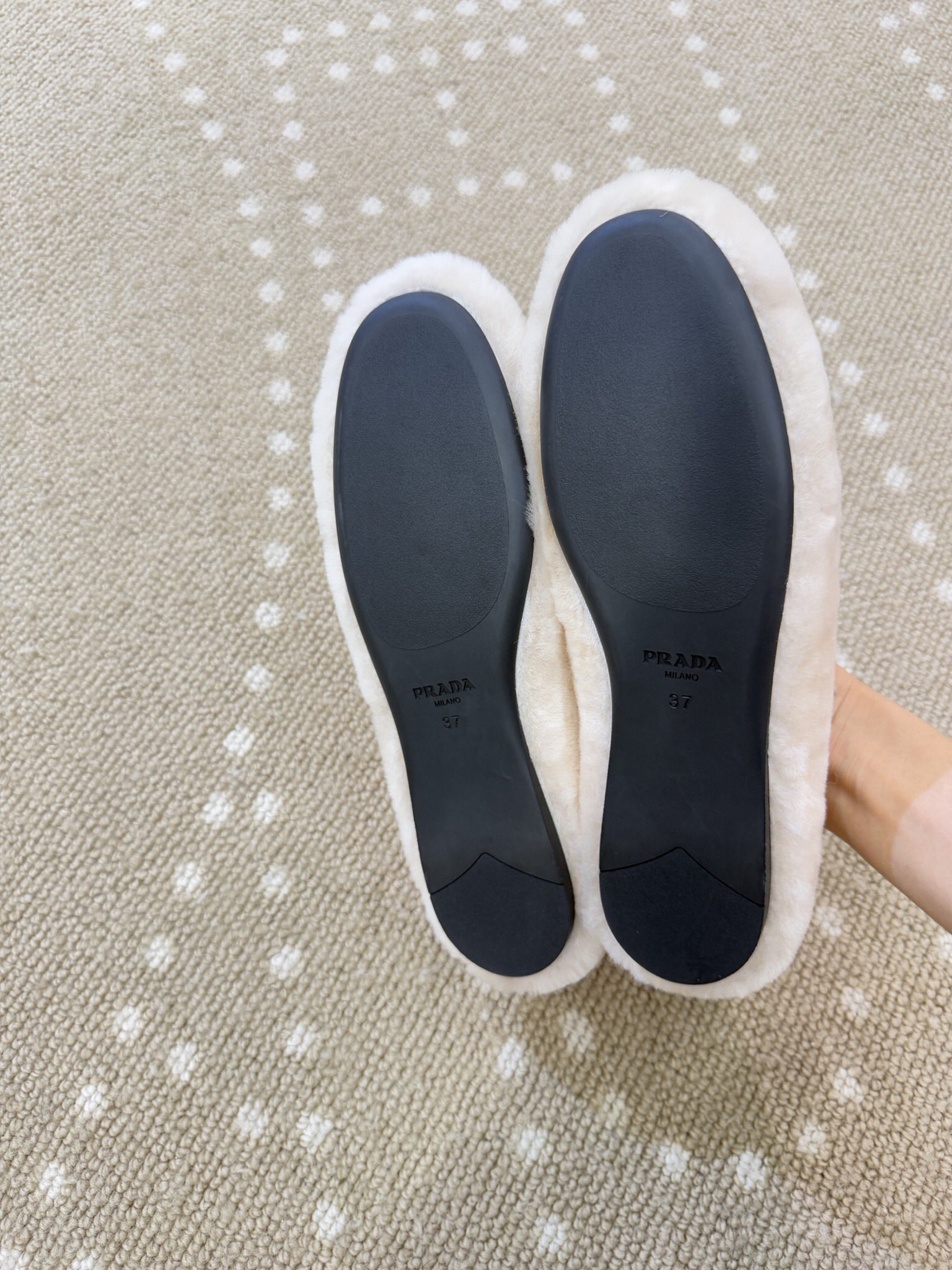 Bagsaaa Pra*a Shearling ballerinas beige