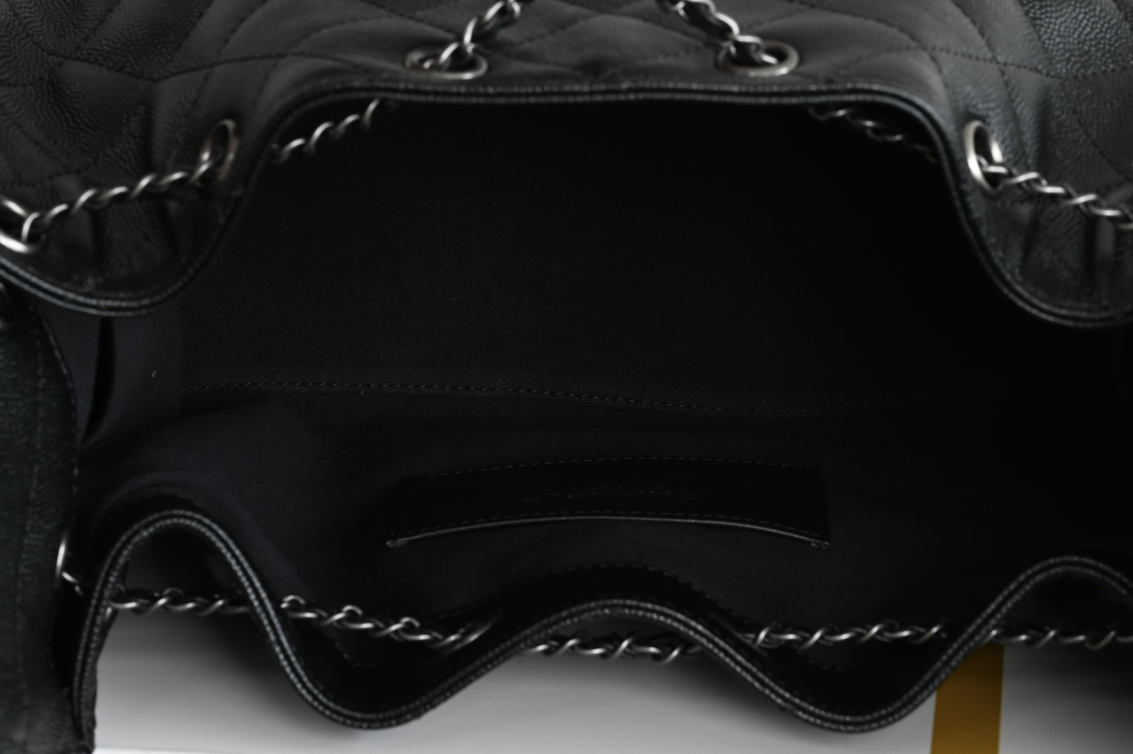 Bagsaaa Ch**el Small 25 Hobo Bag made of black shiny caviar leather with ruthenium hardware - 30cm