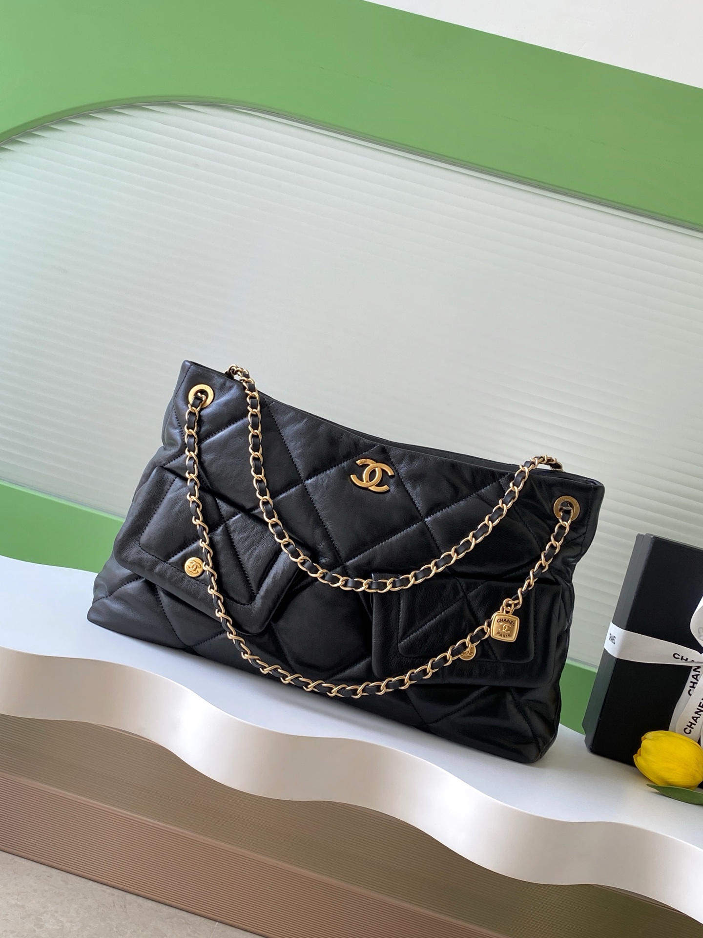 Bagsaaa New Collection 2026 Ch**el Shopping Bag Shiny Lambskin & Gold AS5740 - 38cm