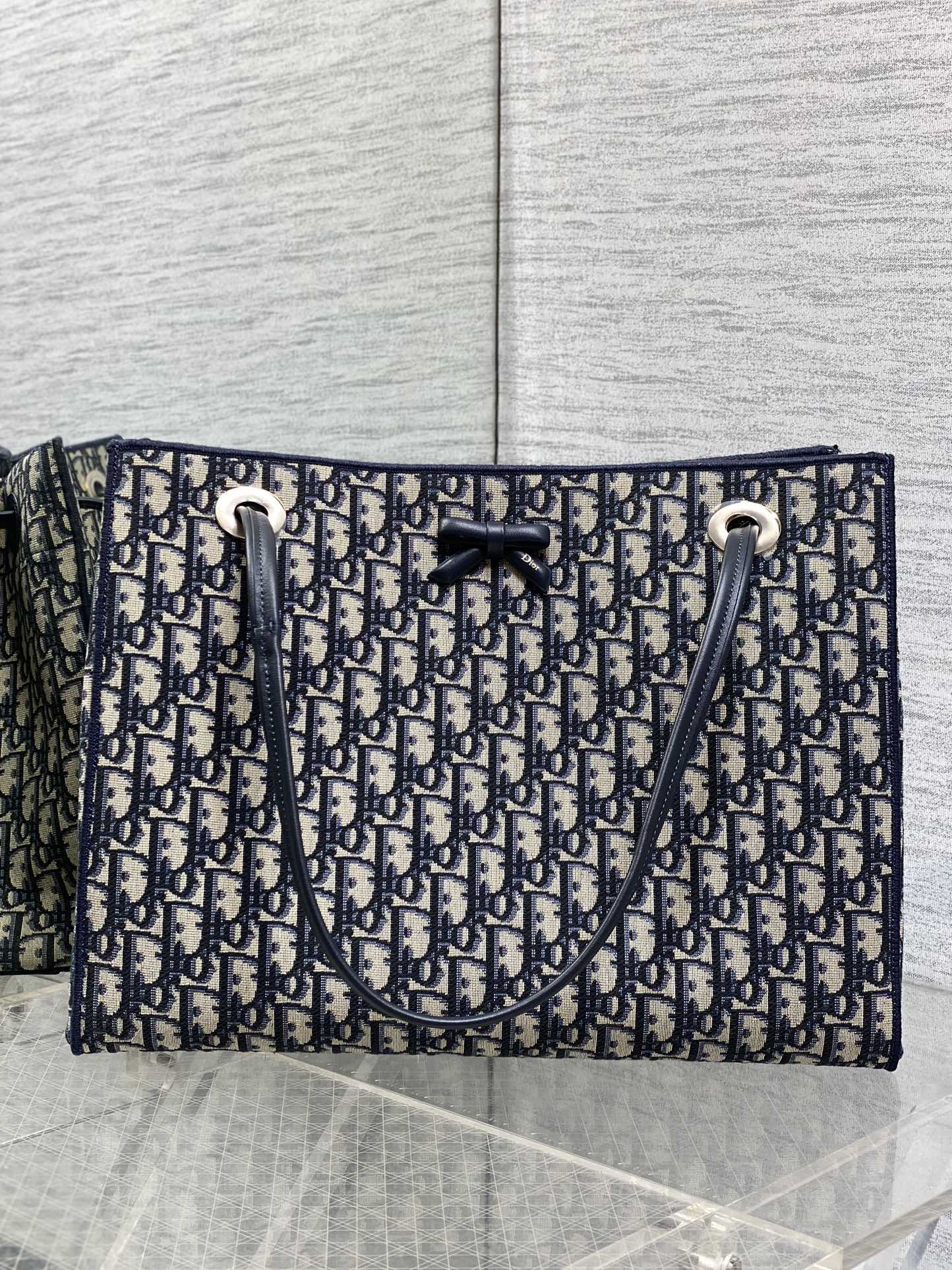 Bagsaaa D10r Medium Shopping Bag Blue D10r Oblique Jacquard - 37cm