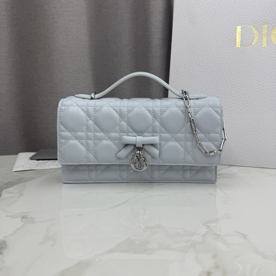 Bagsaaa My D10r Mini Bag Ice Blue Cannage Lambskin - 21cm