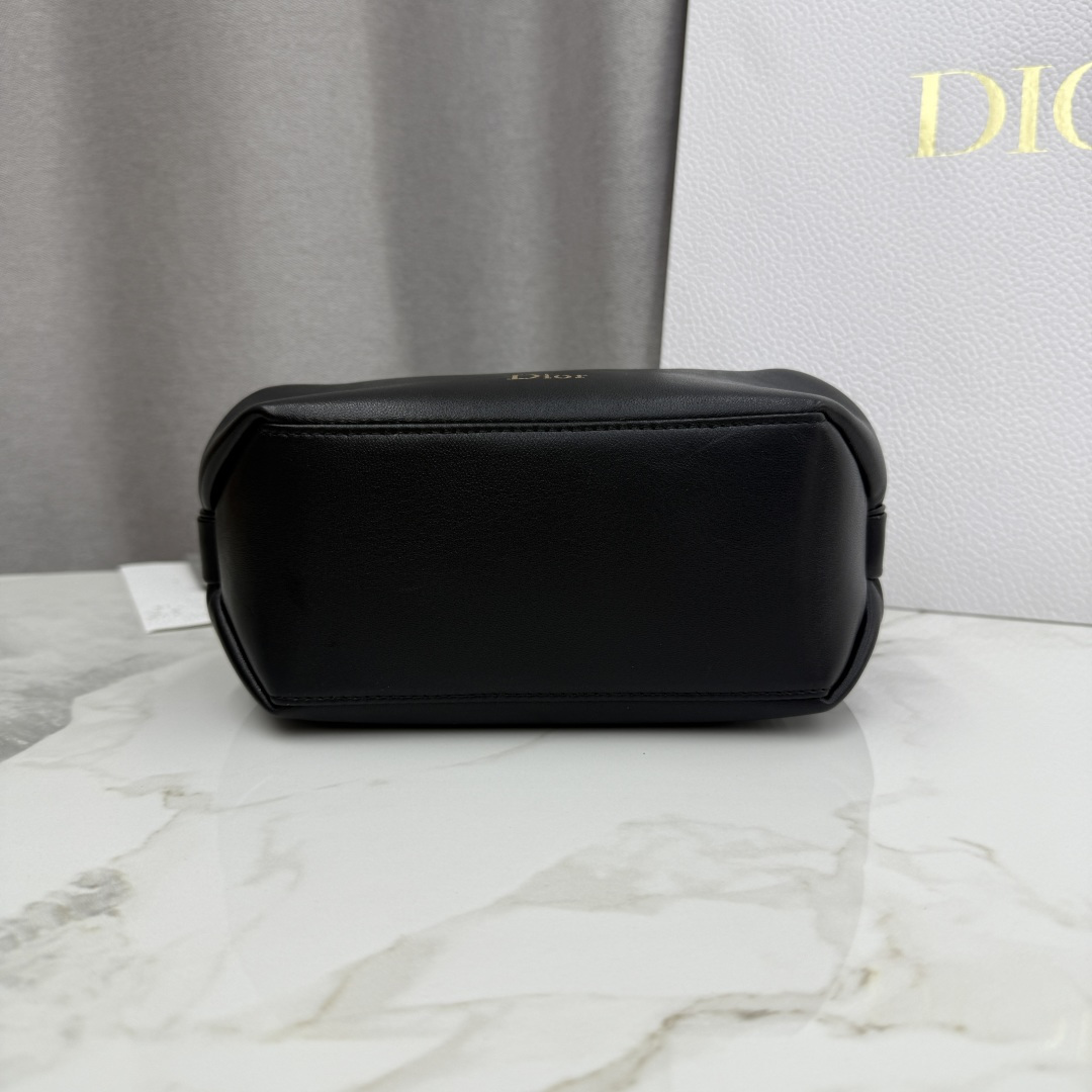 Bagsaaa D10r Bow Pouch Black S*pple Lambskin - 20cm
