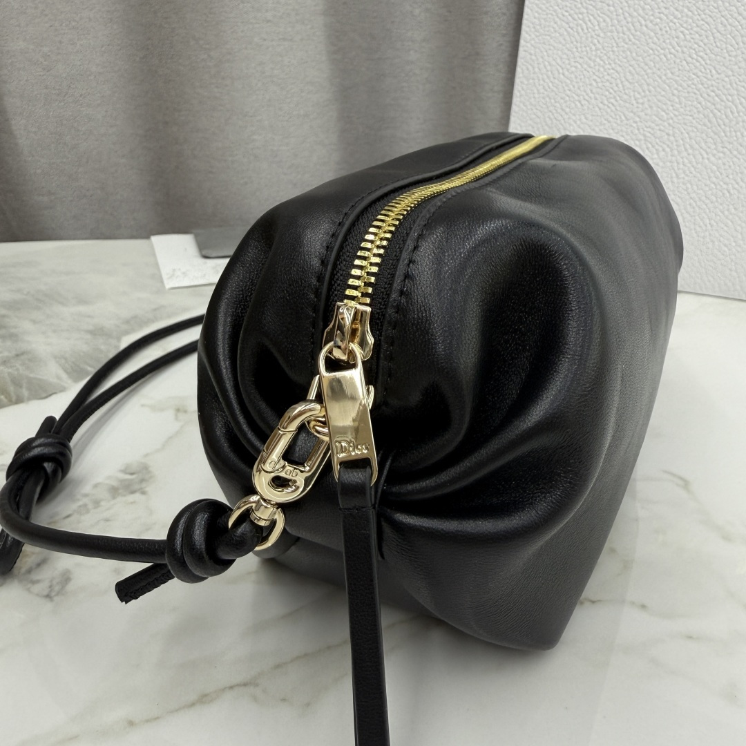 Bagsaaa D10r Bow Pouch Black S*pple Lambskin - 20cm