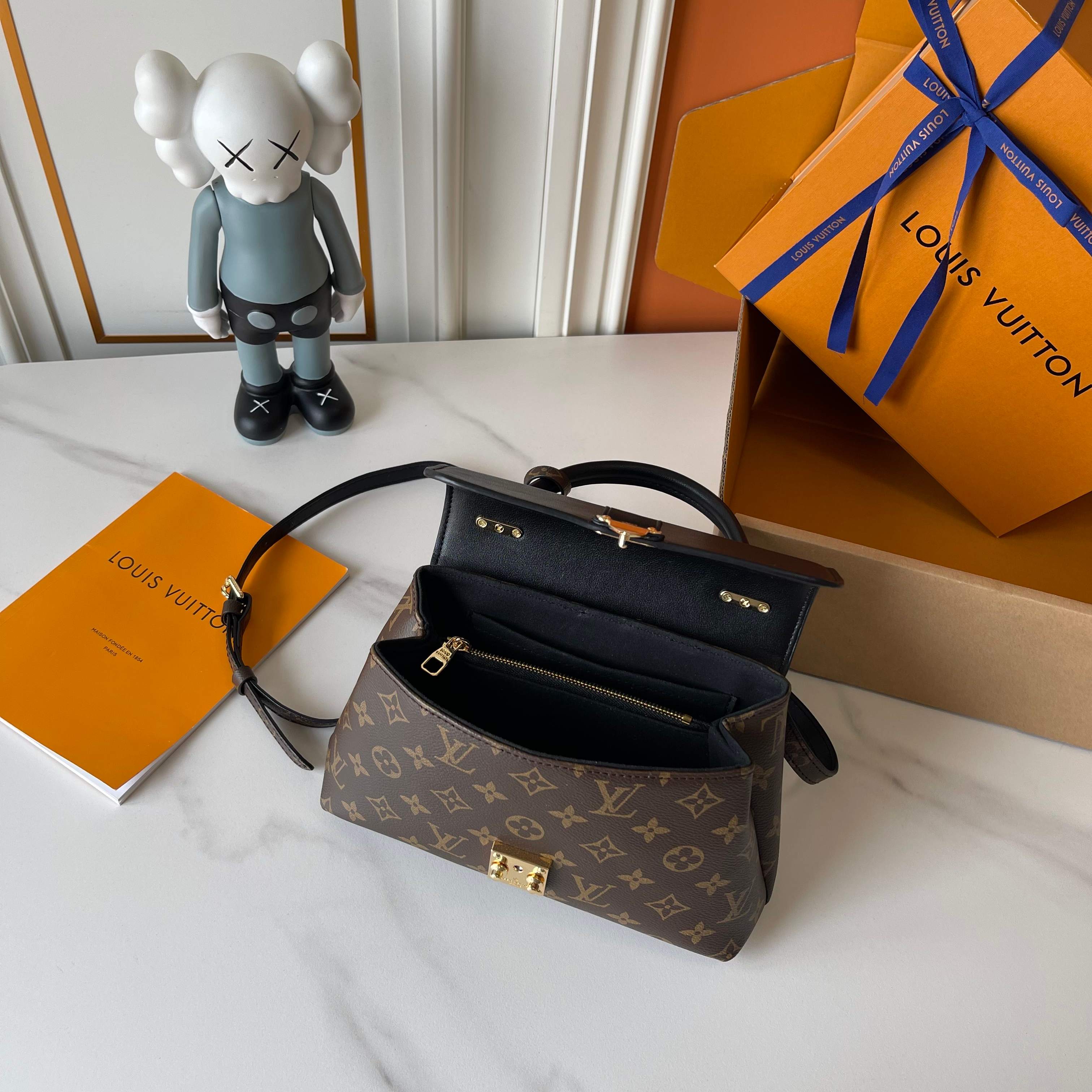 Bagsaaa LV M27511 Madeleine BB Bag Monogram Black - 24.5cm