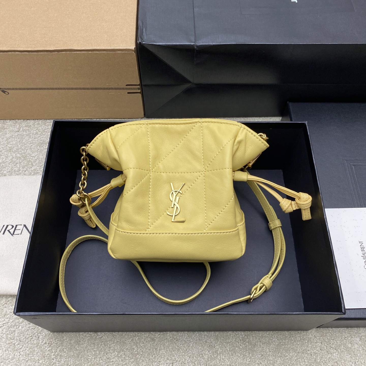 Bagsaaa Y51 JAMIE mini shoulder pouch in lambskin 859174 yellow - 15.5cm