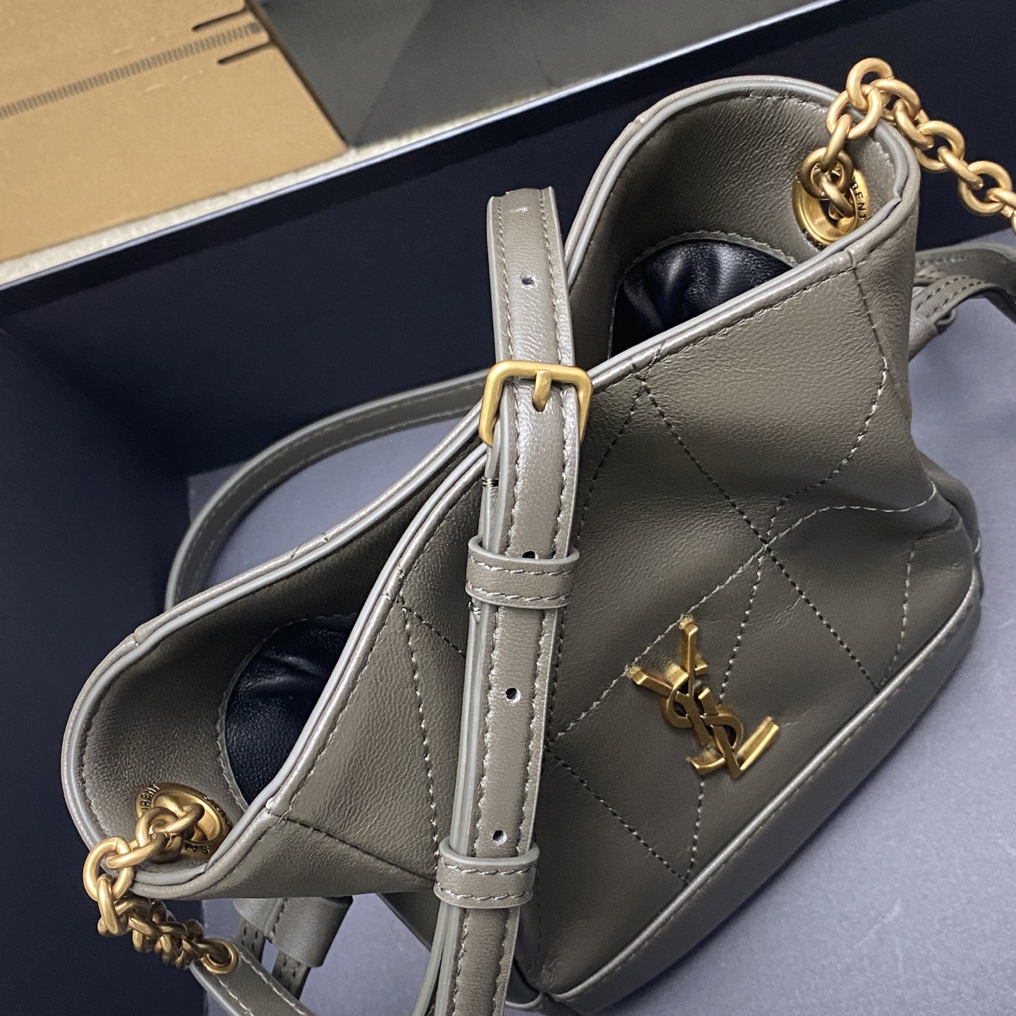Bagsaaa Y51 JAMIE mini shoulder pouch in lambskin 859174 light musk - 15.5cm