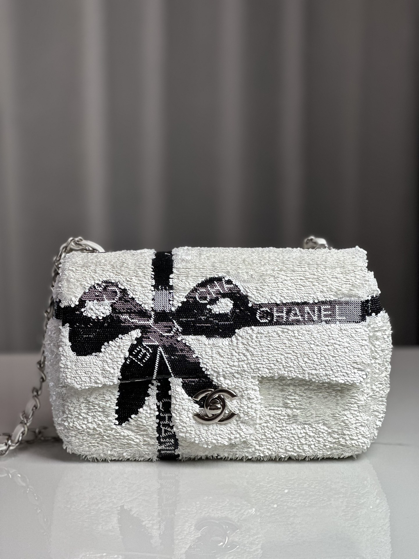 Bagsaaa Ch**el Sequin Ribbon Mini Rectangular Flap bag white - 21cm