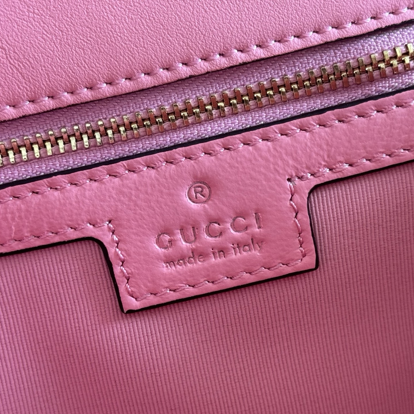 Bagsaaa Gvc*1 GG Marmont medium shoulder bag 837267 pink - 26cm