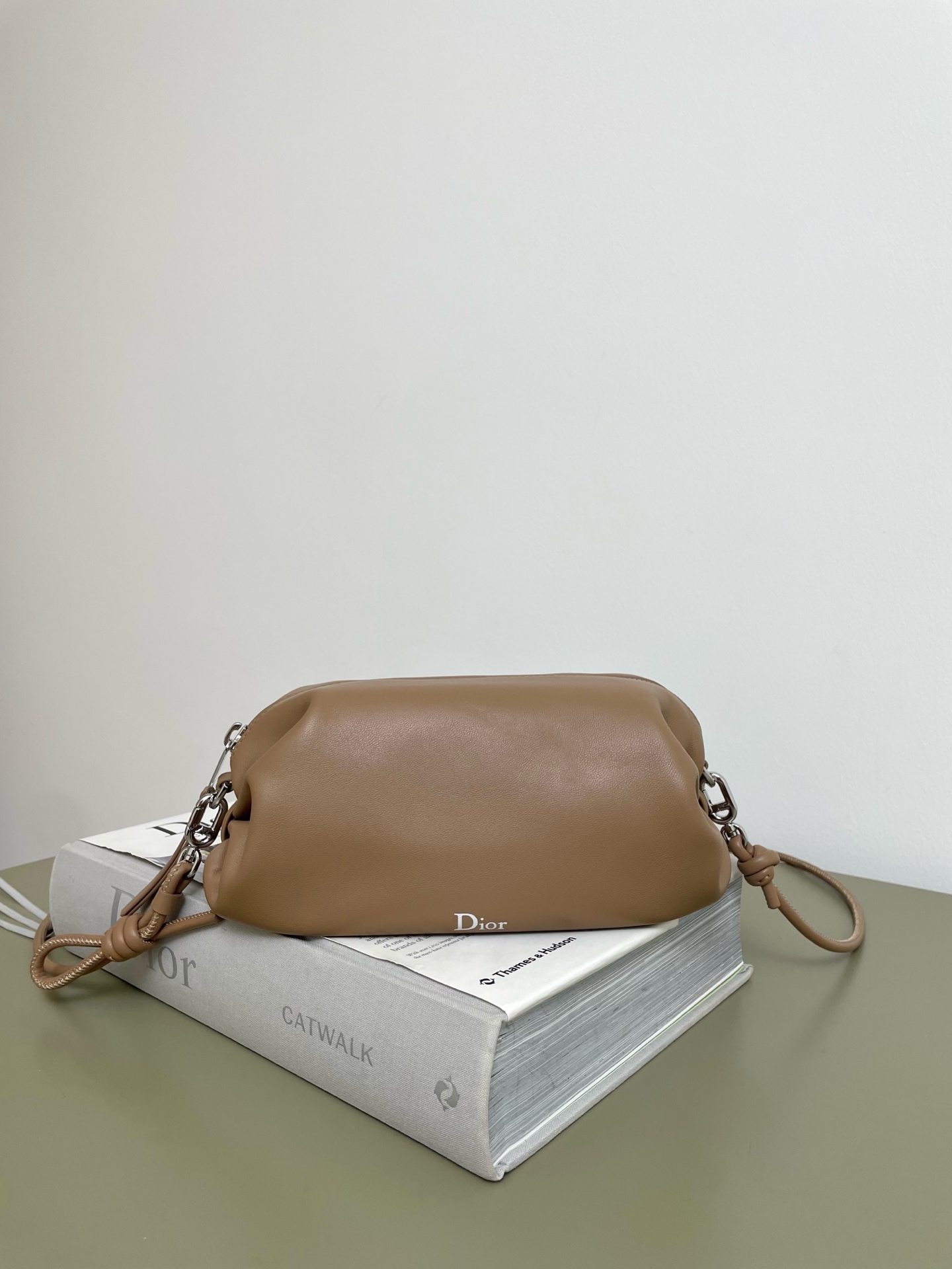 Bagsaaa D10r Bow Pouch Camel S*pple Lambskin - 20cm