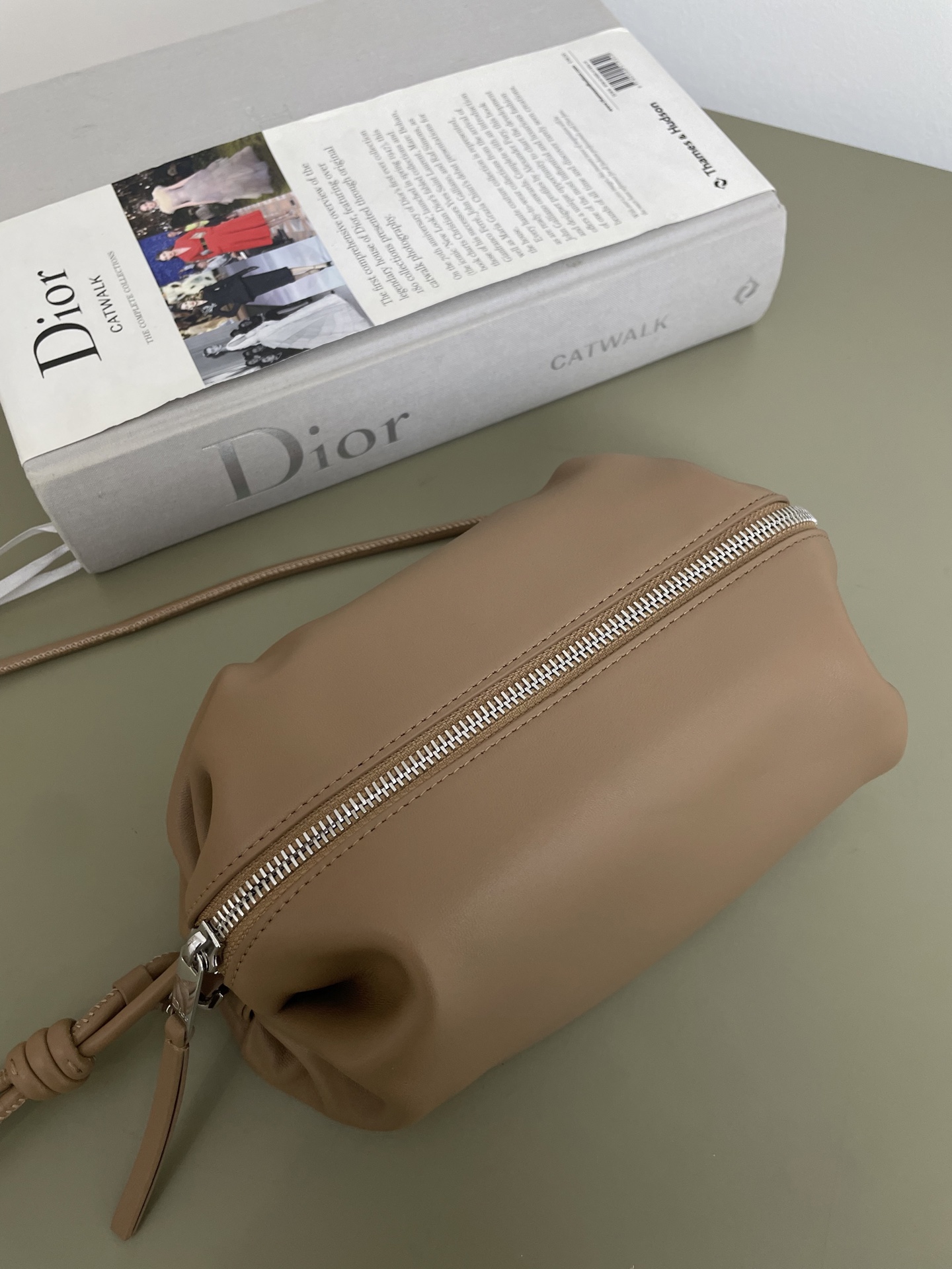 Bagsaaa D10r Bow Pouch Camel S*pple Lambskin - 20cm