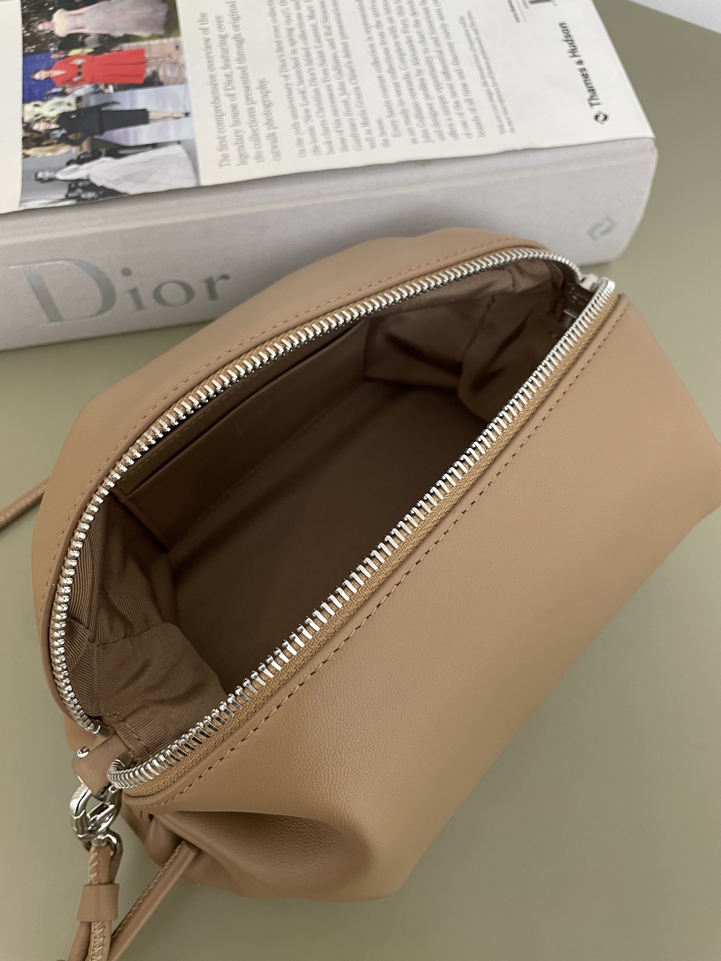 Bagsaaa D10r Bow Pouch Camel S*pple Lambskin - 20cm